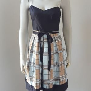 😍😍Bcbg Maxazria 100%silk plaid dress